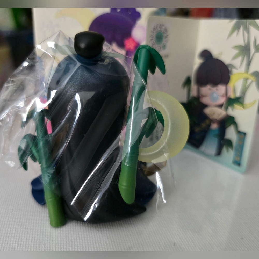 Nanci Chinese Poetry Series Figures  "In Bamboo Groves" - Picture 3 of 11
